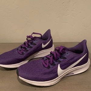 Women’s Nike Air Zoom Pegasus 35 Size 9 Purple
